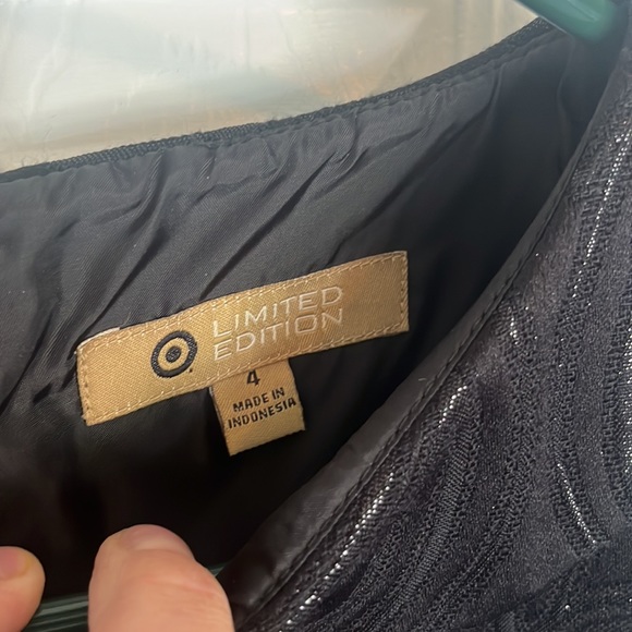 Black mini dress - Picture 2 of 6